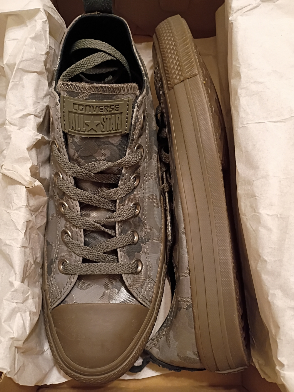 Converse All Star UNISEX Low Top Sneakers in Olive Green CAMOUFLAGE M8/W10